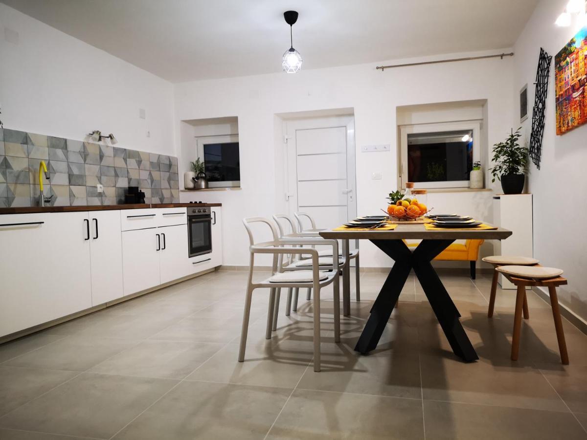 Apartment Sunrise, Coastal Istra, Pula Duga Uvala Pavicini エクステリア 写真